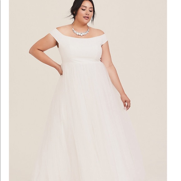 WOMENS TORRID WEDDING DRESS-NWT - Picture 3 of 5